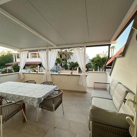Villa Ticia A 100 Metri Dalla Spiaggia Con Parcheggio Privato Лідо-Маріні Екстер'єр фото