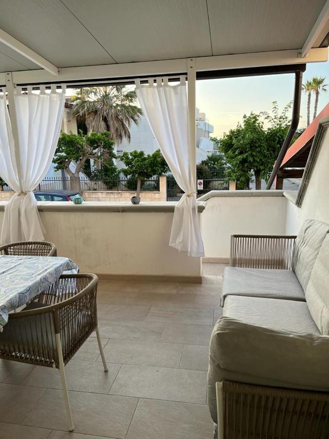 Villa Ticia A 100 Metri Dalla Spiaggia Con Parcheggio Privato Лідо-Маріні Екстер'єр фото