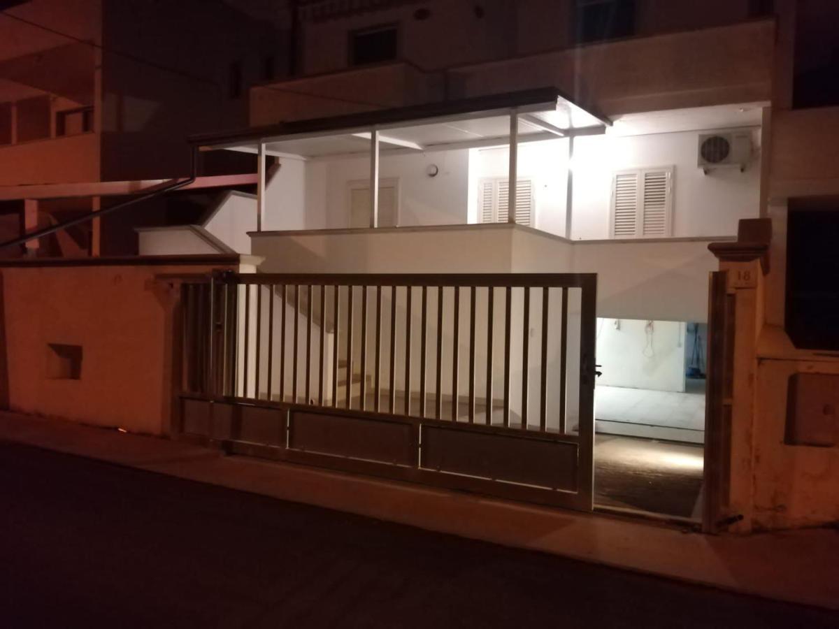 Villa Ticia A 100 Metri Dalla Spiaggia Con Parcheggio Privato Лідо-Маріні Екстер'єр фото