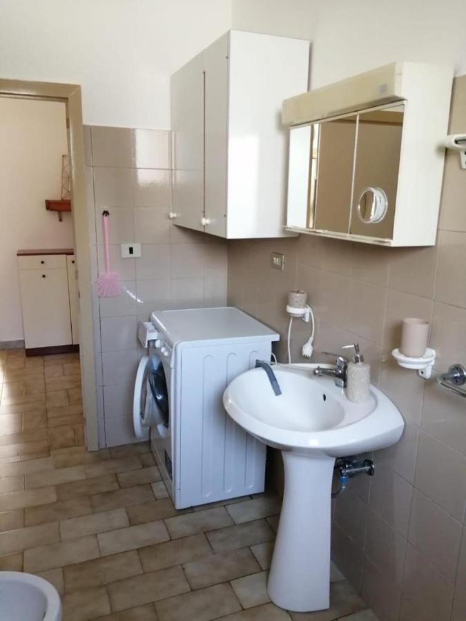 Villa Ticia A 100 Metri Dalla Spiaggia Con Parcheggio Privato Лідо-Маріні Екстер'єр фото