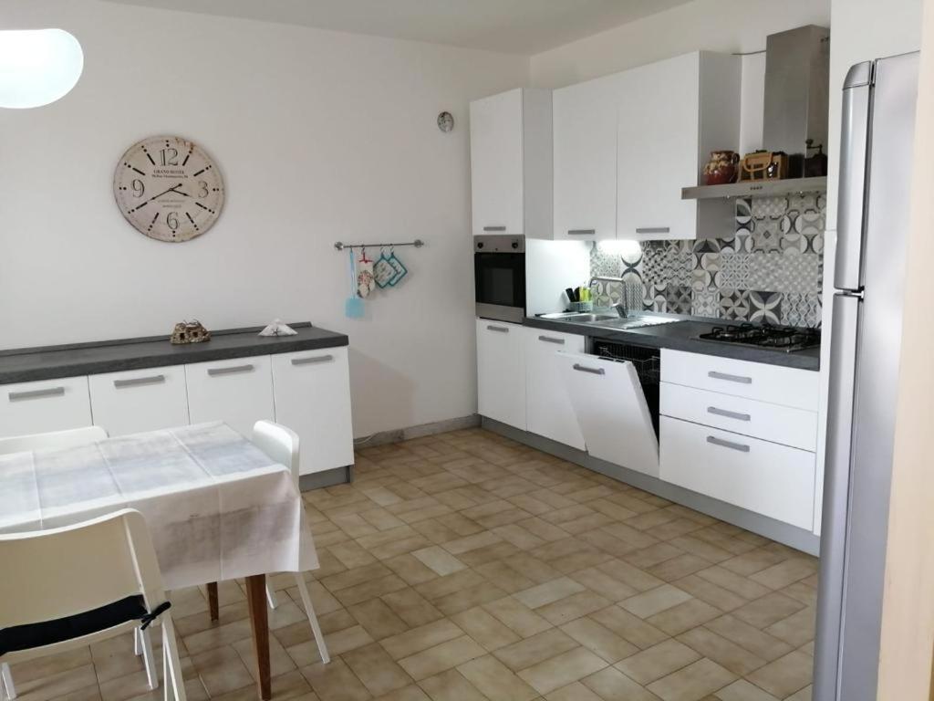 Villa Ticia A 100 Metri Dalla Spiaggia Con Parcheggio Privato Лідо-Маріні Екстер'єр фото