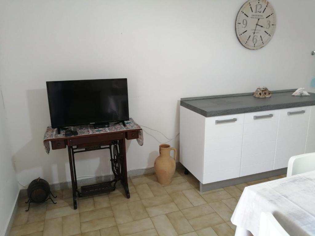 Villa Ticia A 100 Metri Dalla Spiaggia Con Parcheggio Privato Лідо-Маріні Екстер'єр фото